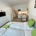 Siesta Apartment *